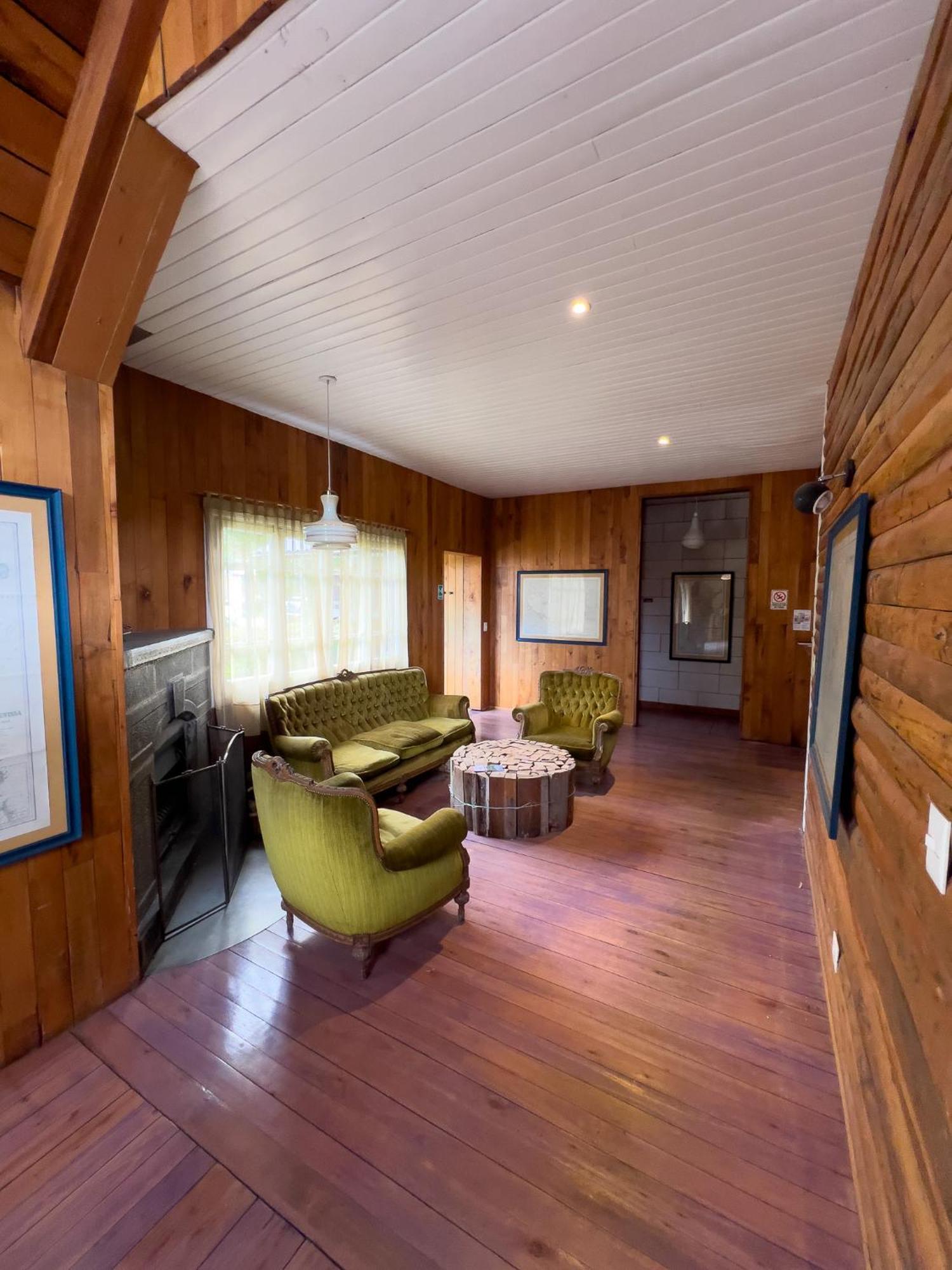 Wesley House Hosteria Boutique San Martín de los Andes المظهر الخارجي الصورة